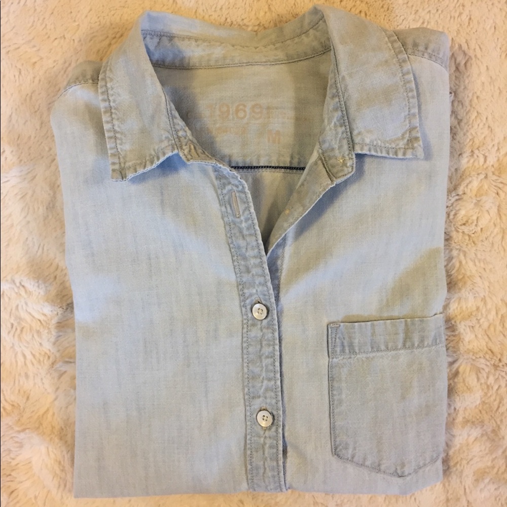 GAP button down chambray shirt